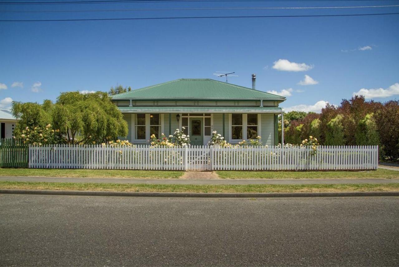 The Green Villa Martinborough Exteriör bild